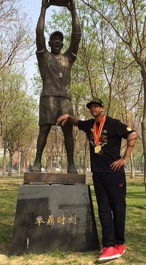 stephon marbury statue